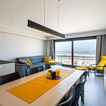 With 3 Bedrooms And Sea View 3* Ostend