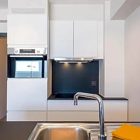 With 3 Bedrooms And Sea View 3*