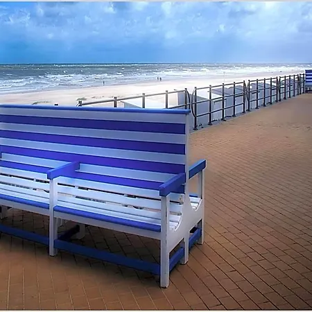 With 3 Bedrooms And Sea View Ostende