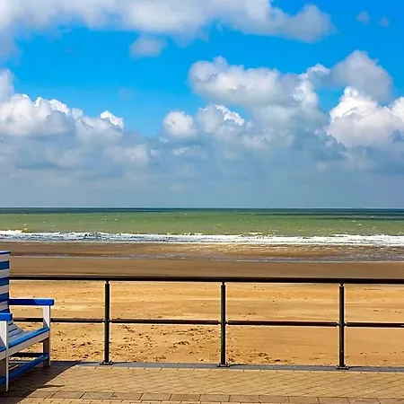 Hotel With 3 Bedrooms And Sea View Ostend