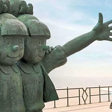 With 3 Bedrooms And Sea View Hotel Ostend