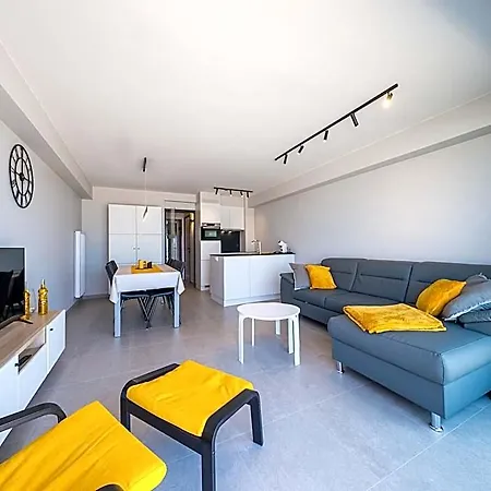 With 3 Bedrooms And Sea View